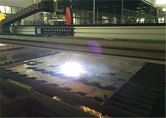 �������и��